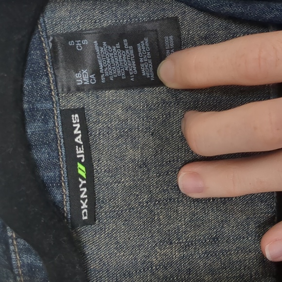 Sz S DKNY Denim Jean Jacket - Picture 7 of 9